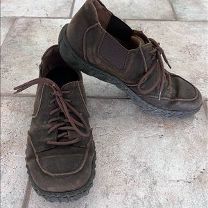 Born Brown casual leather sneakers